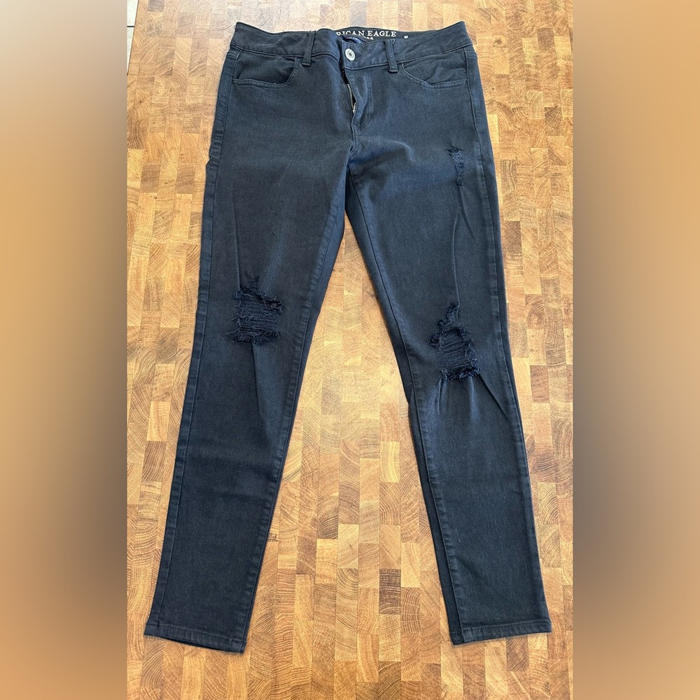 American Eagle Distressed Jegging